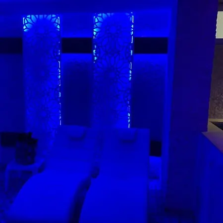 Crown - - Studio Flat * Avsallar