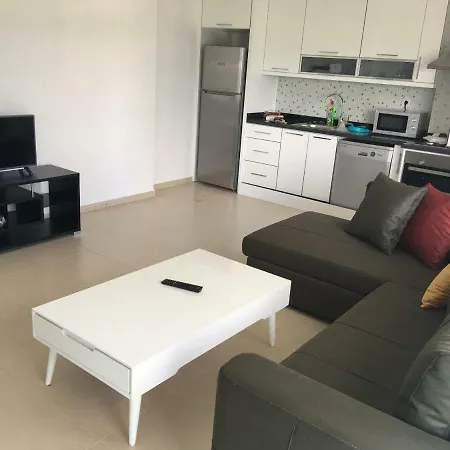 Crown - - Studio Flat * Avsallar