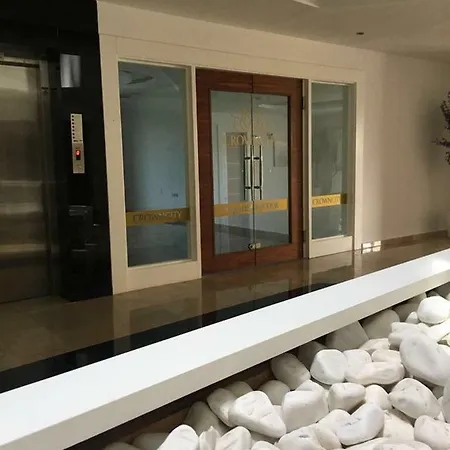 Apartment Crown - - Studio Flat Avsallar